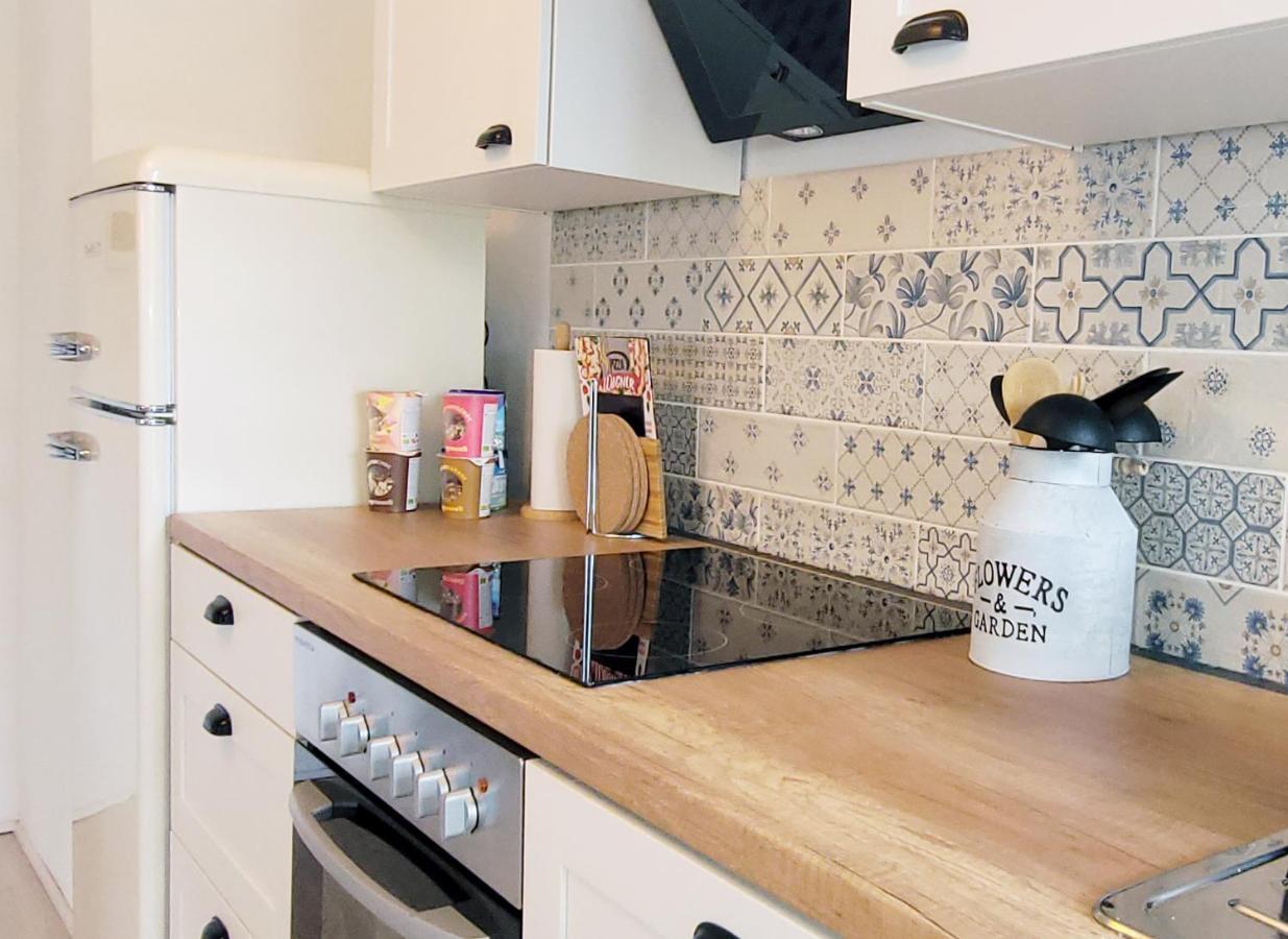 Suedwind - Beautiful Premium With 2 Bedrooms Near Rhine Falls & Zurich Airport In Klettgau Apartment Weisweil (Klettgau)